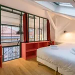 L\'Atelier Du Chapeau Rouge En Plein Centre Ville